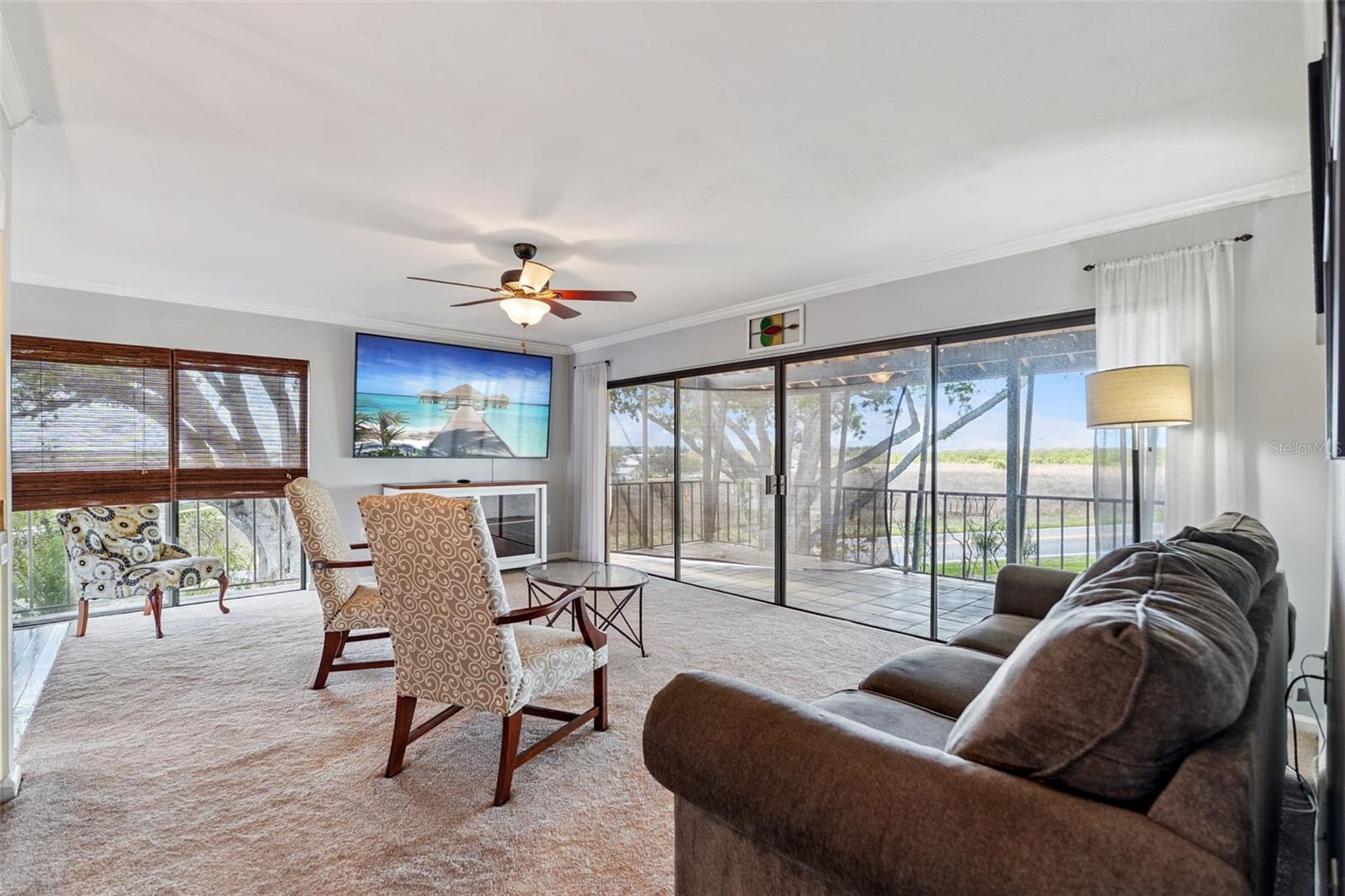 Image 10 of 37 For 210 La Casa  210