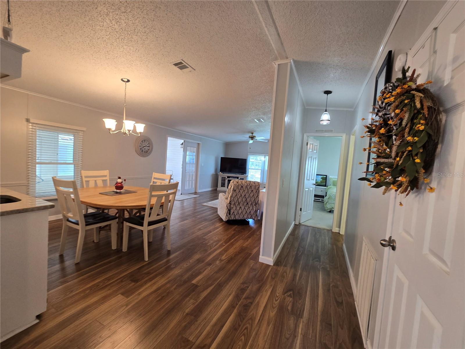 Image 23 of 96 For 198 Dartmouth Drive