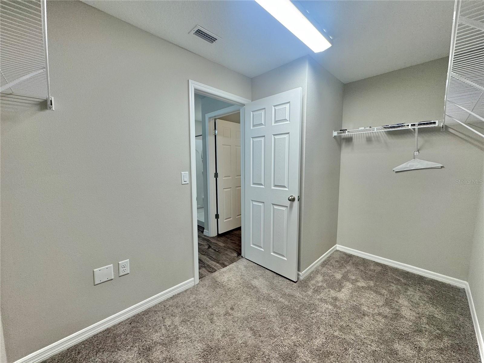 Image 19 of 42 For 1580 Axel Circle