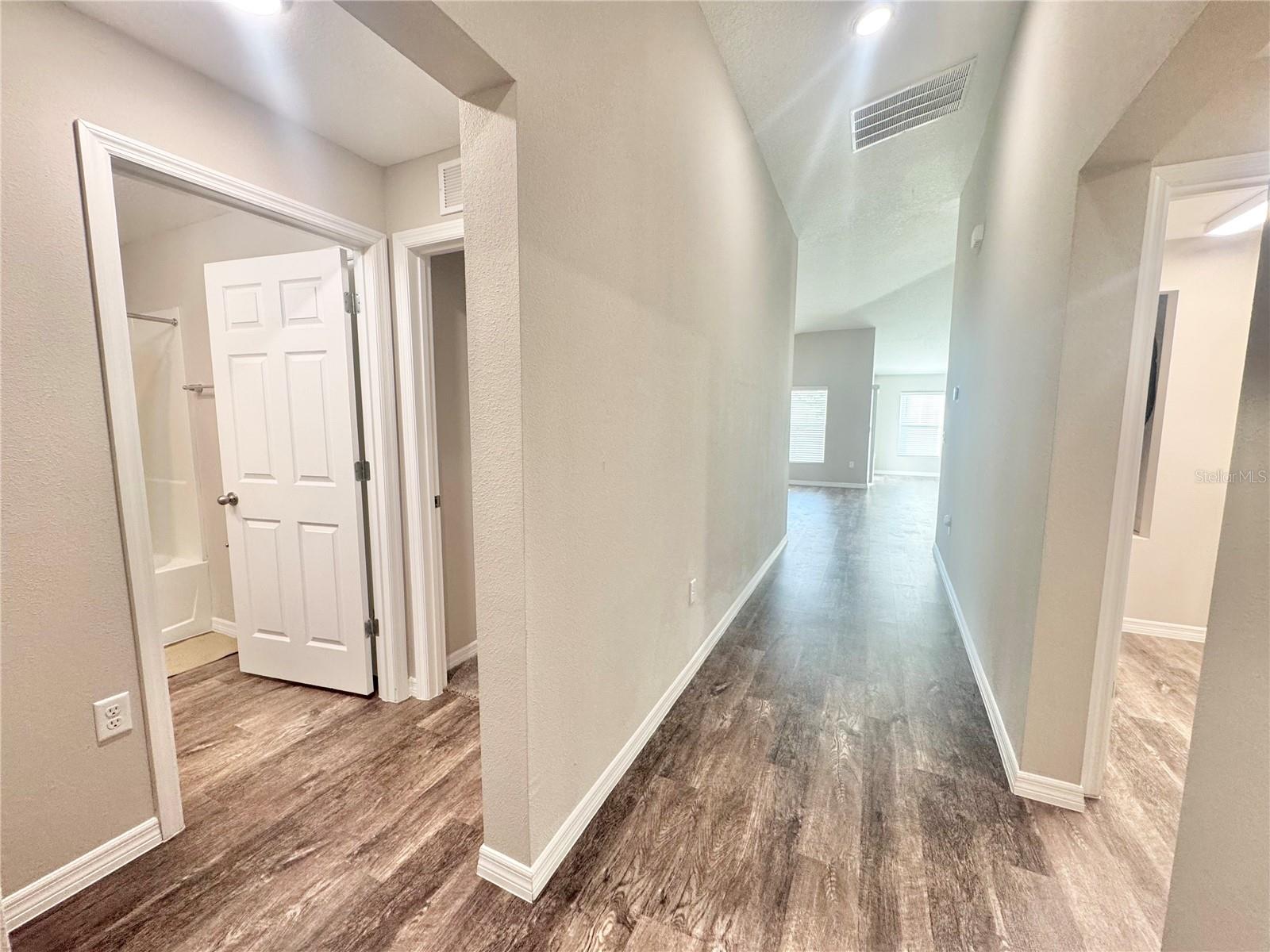 Image 23 of 42 For 1580 Axel Circle