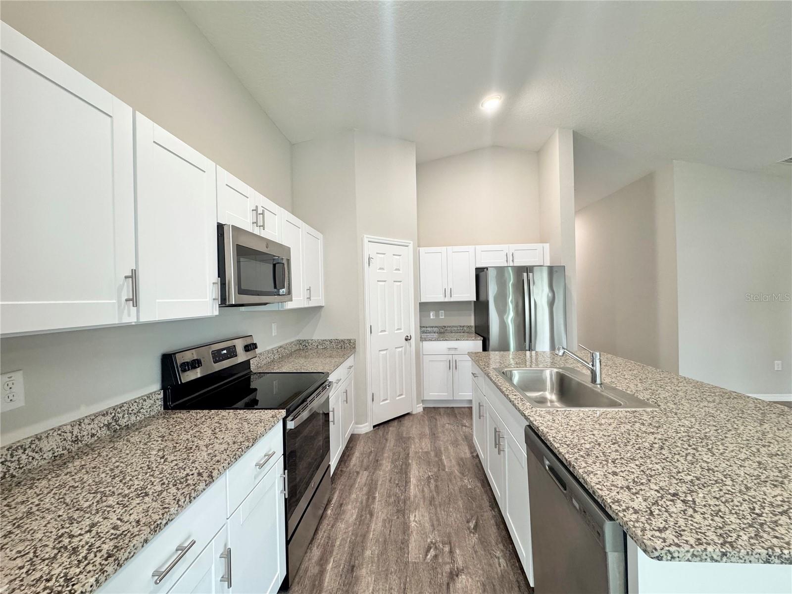 Image 7 of 42 For 1580 Axel Circle