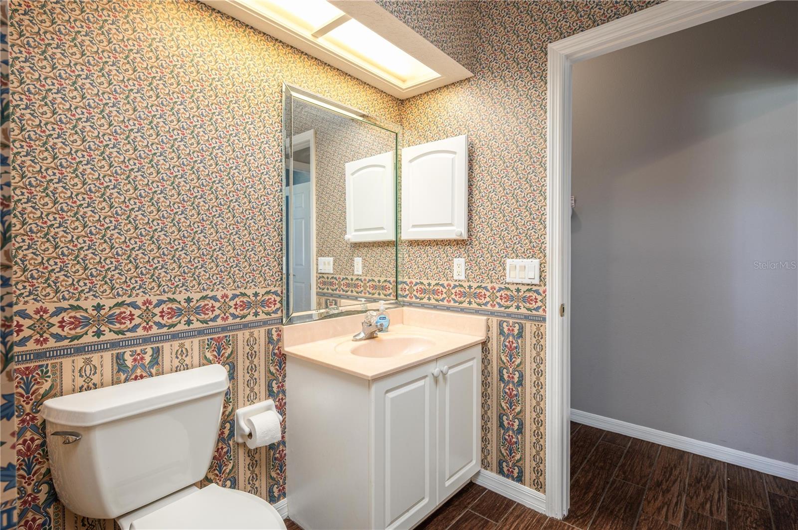 Image 33 of 48 For 329 Hamilton Shores Drive Ne