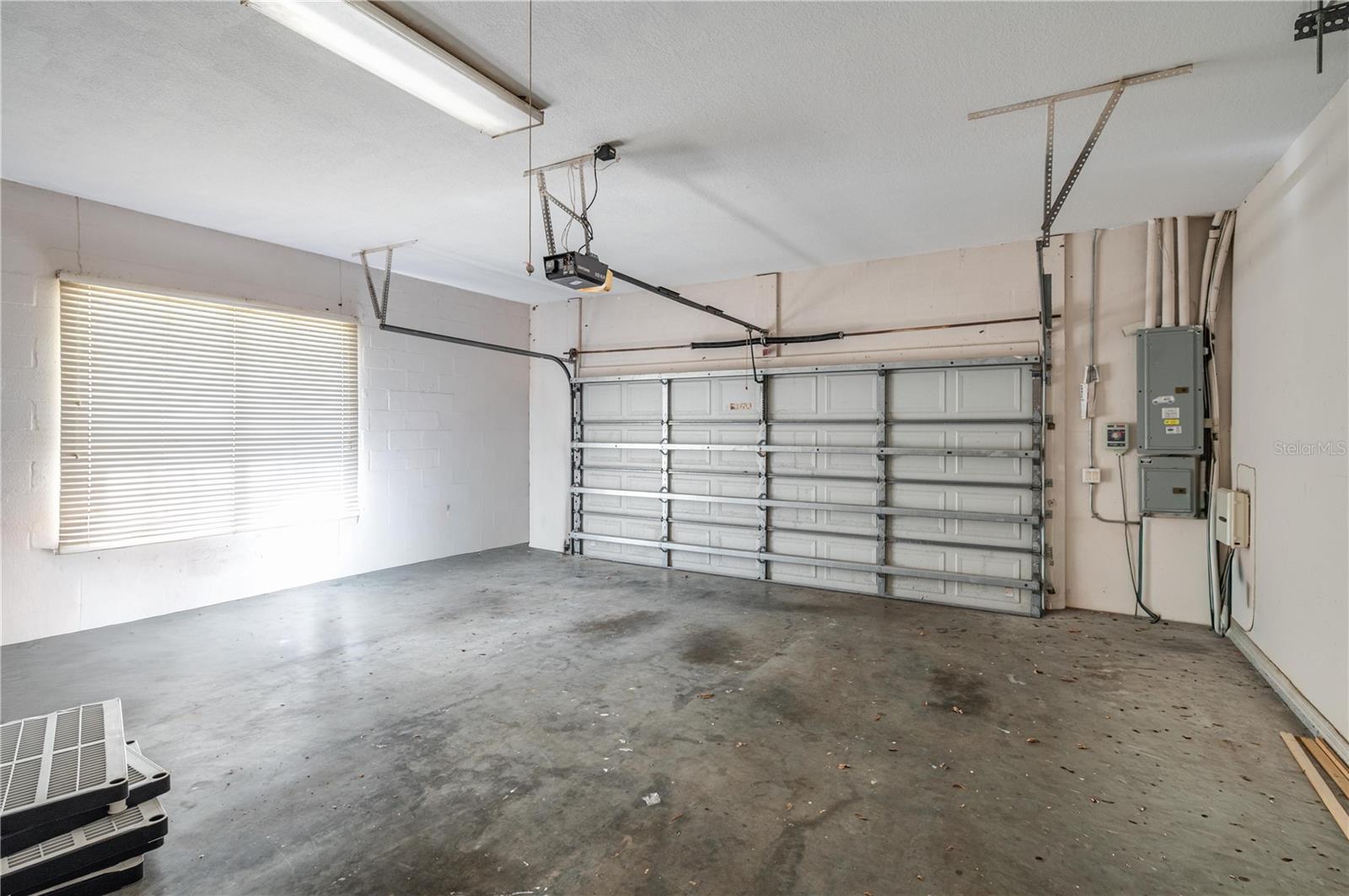 Image 43 of 48 For 329 Hamilton Shores Drive Ne