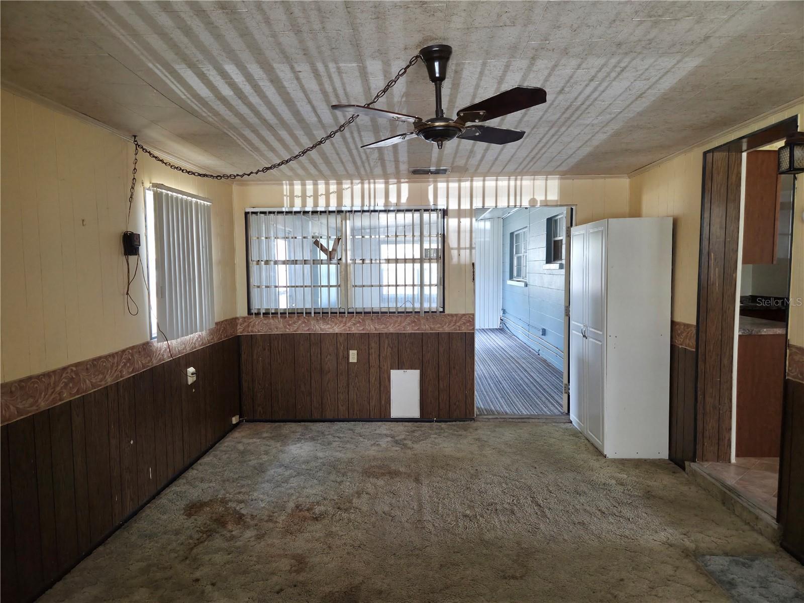 Image 11 of 33 For 640 Forrest Dr