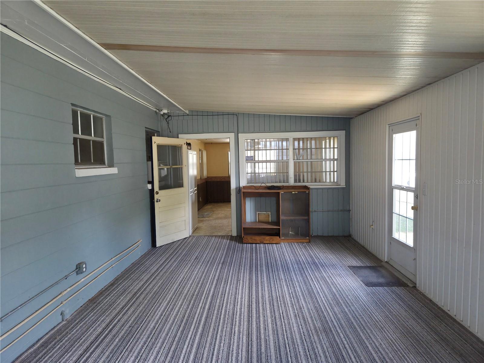 Image 12 of 33 For 640 Forrest Dr