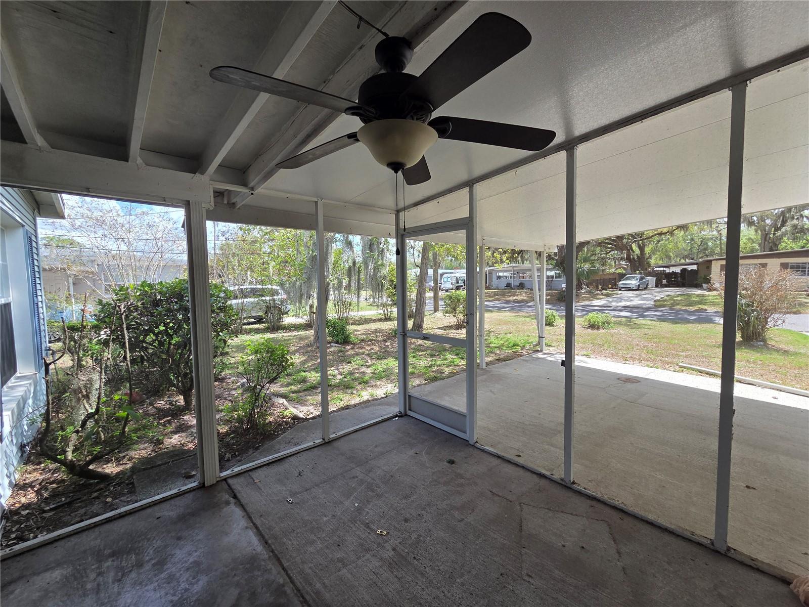 Image 23 of 33 For 640 Forrest Dr