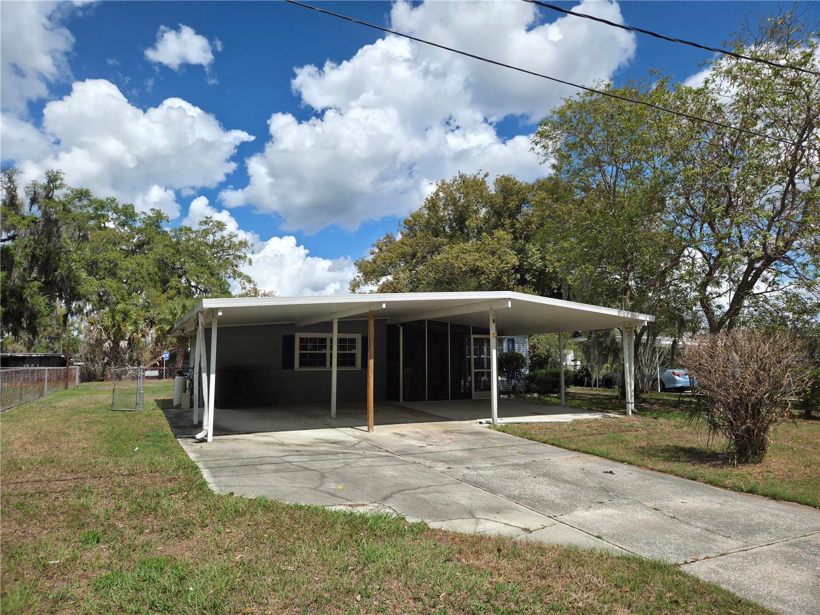 Image 24 of 33 For 640 Forrest Dr