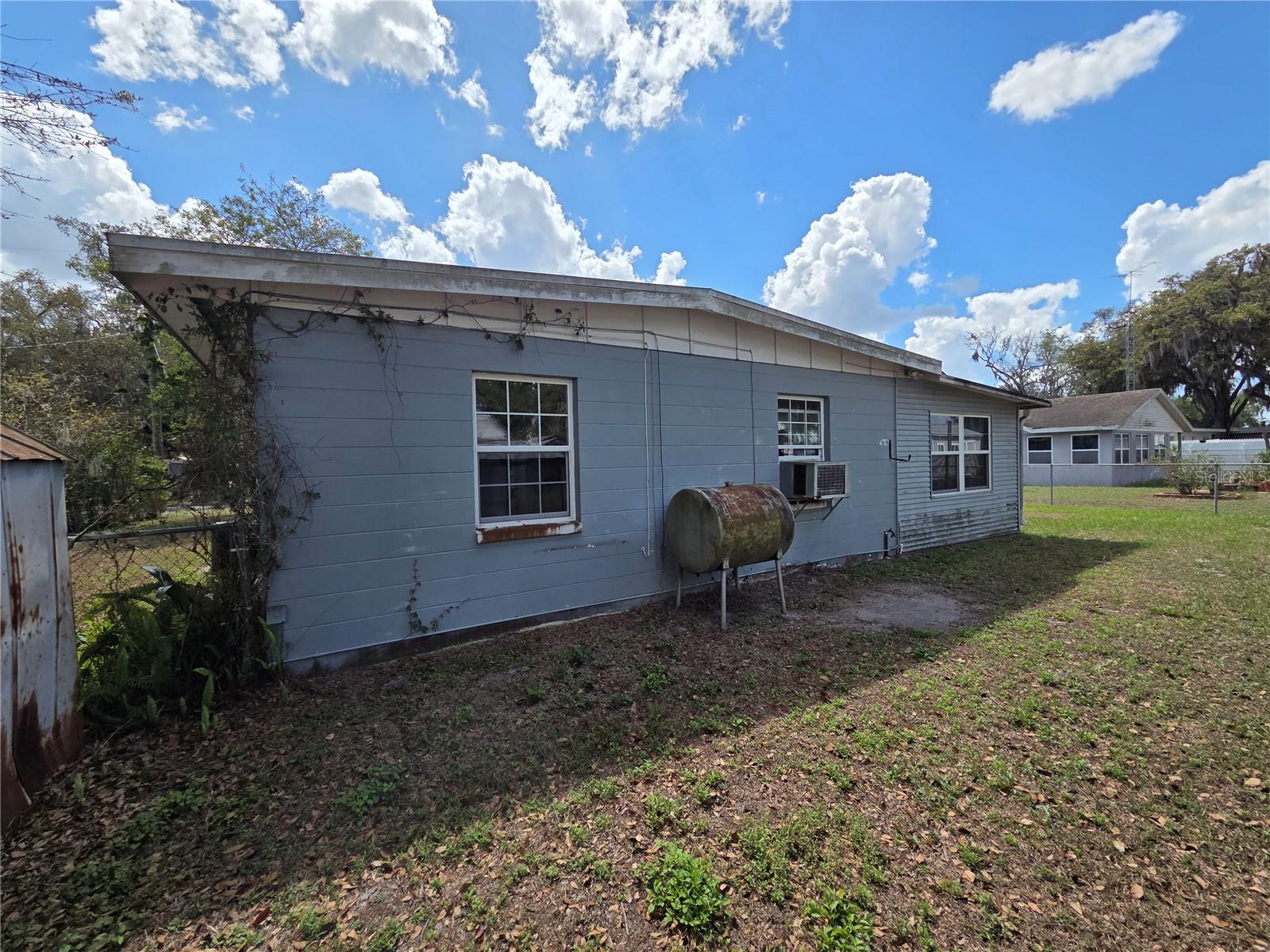 Image 27 of 33 For 640 Forrest Dr