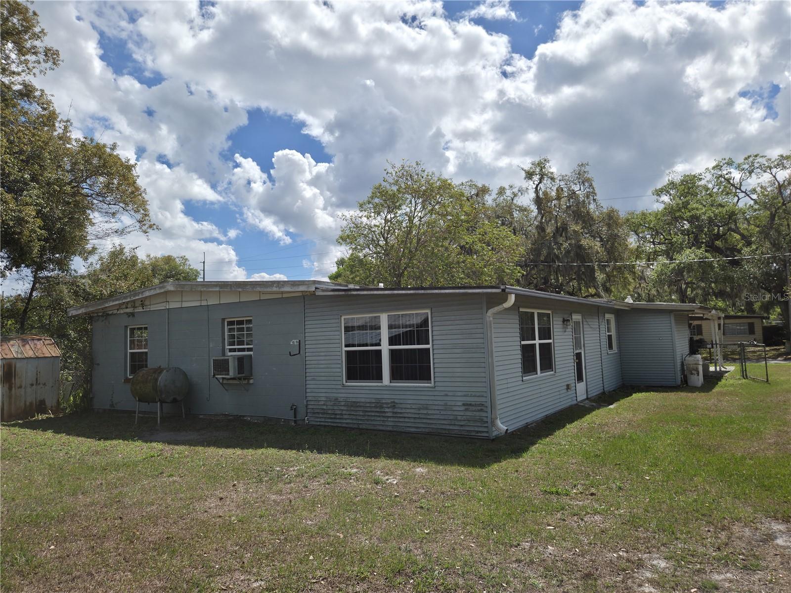 Image 28 of 33 For 640 Forrest Dr