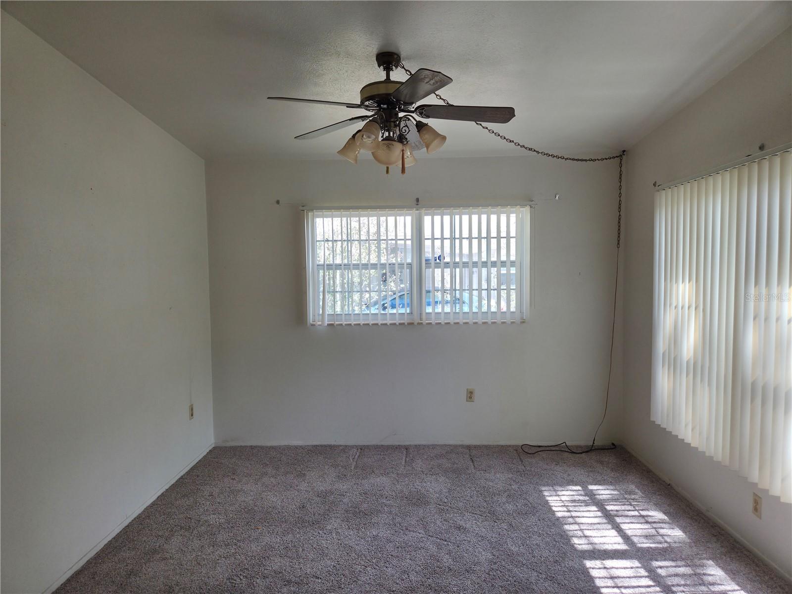 Image 3 of 33 For 640 Forrest Dr