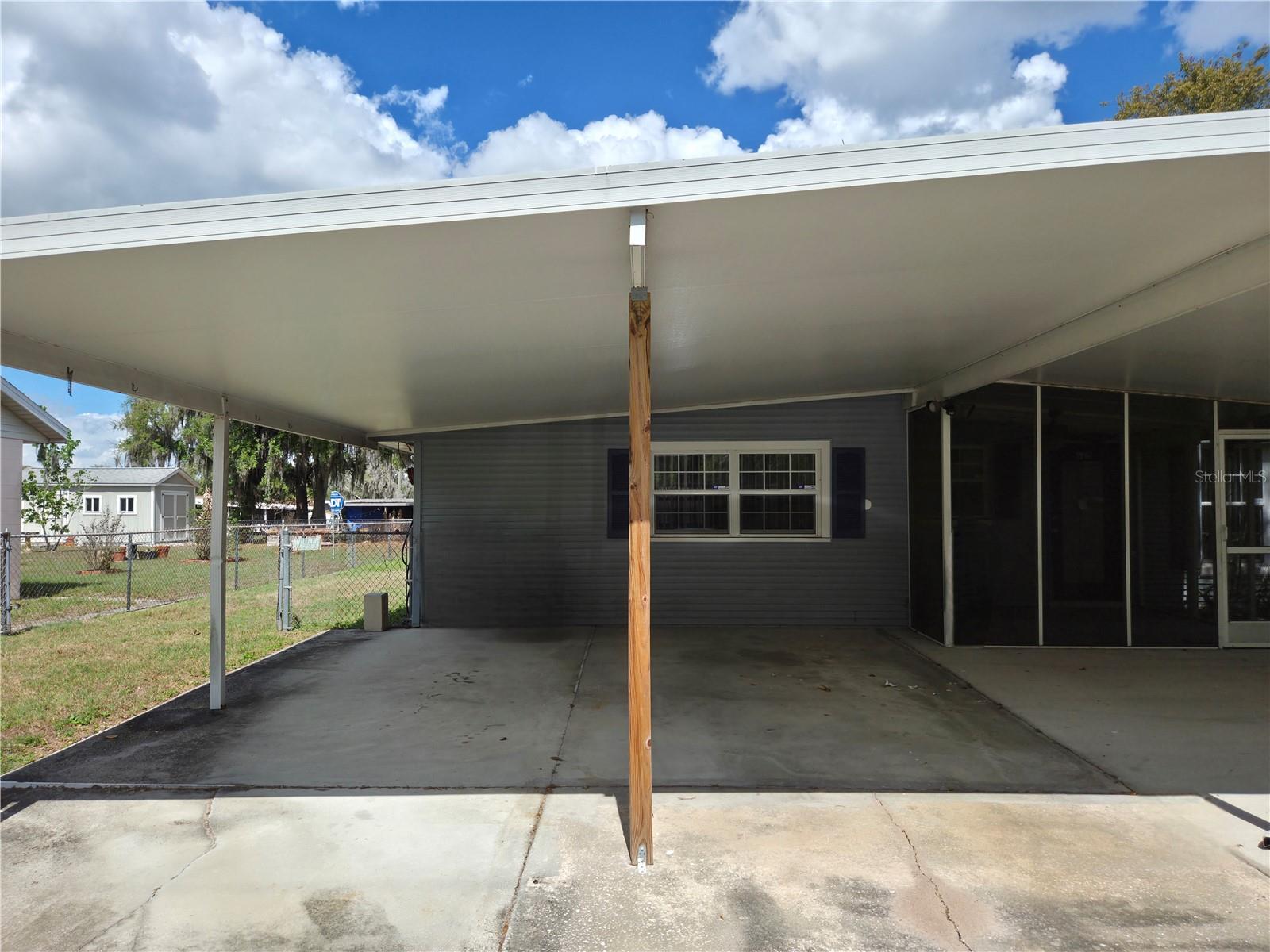 Image 30 of 33 For 640 Forrest Dr