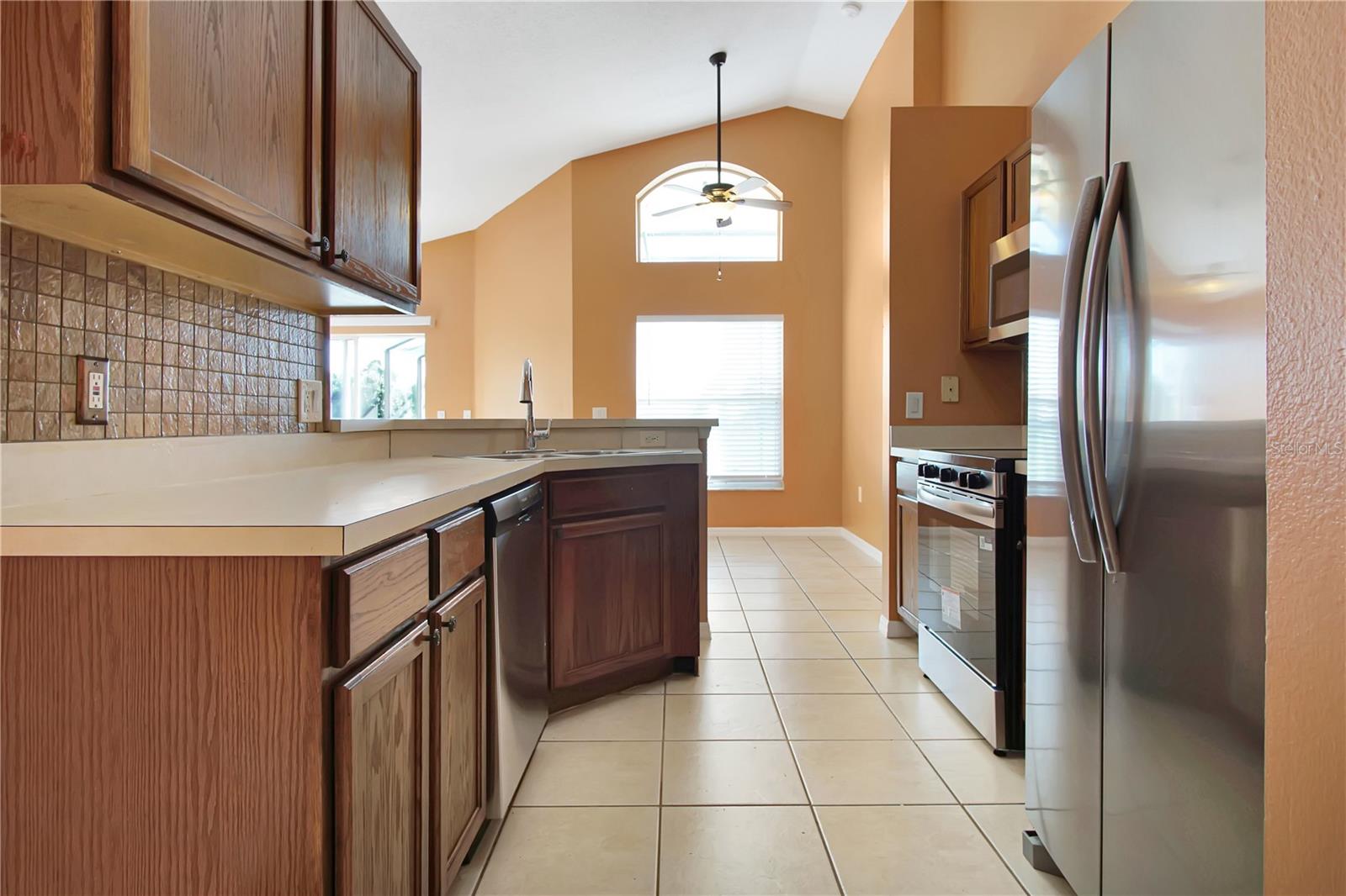 Image 11 of 41 For 1448 Park Place