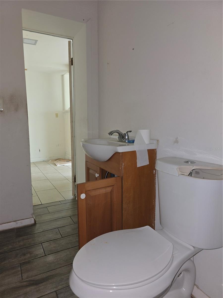 Image 16 of 41 For 2815 Avenue Q Nw