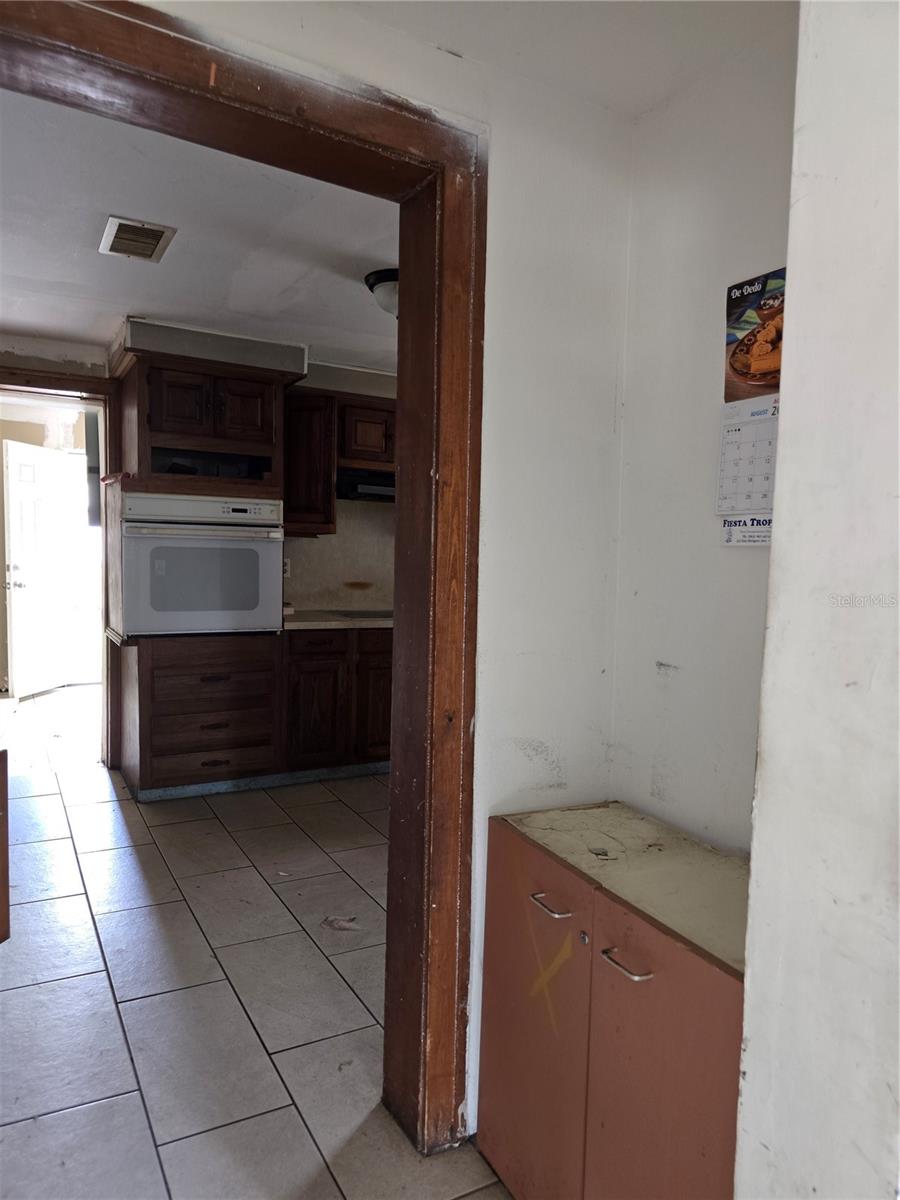 Image 17 of 41 For 2815 Avenue Q Nw