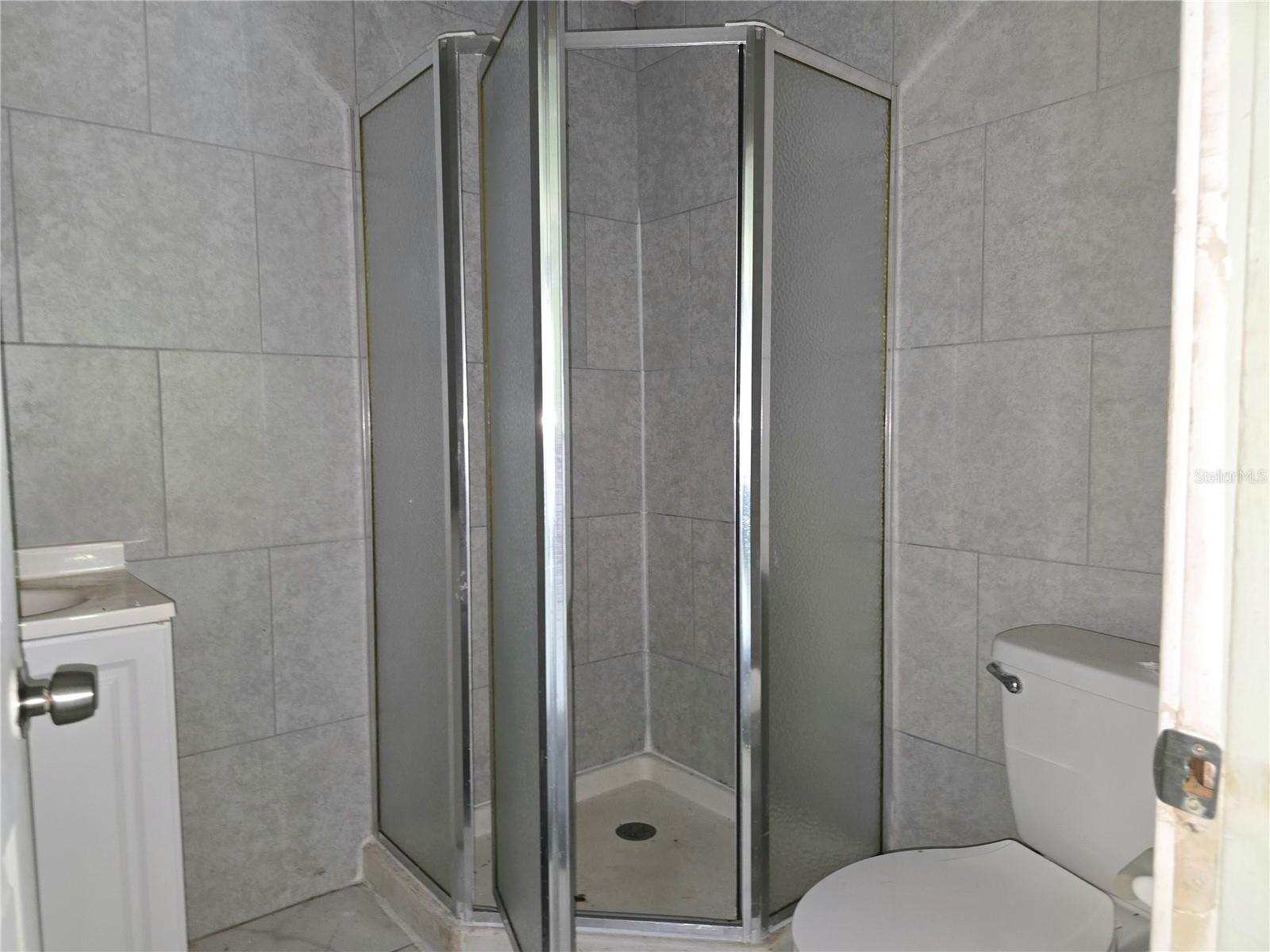 Image 32 of 41 For 2815 Avenue Q Nw