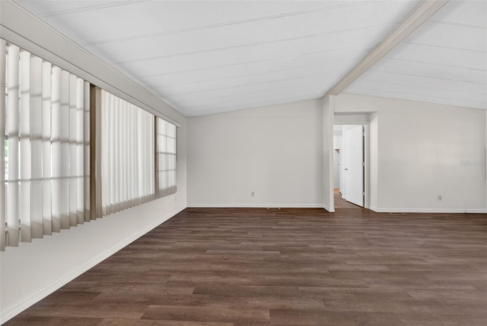 Image 16 of 79 For 214 Canova Drive