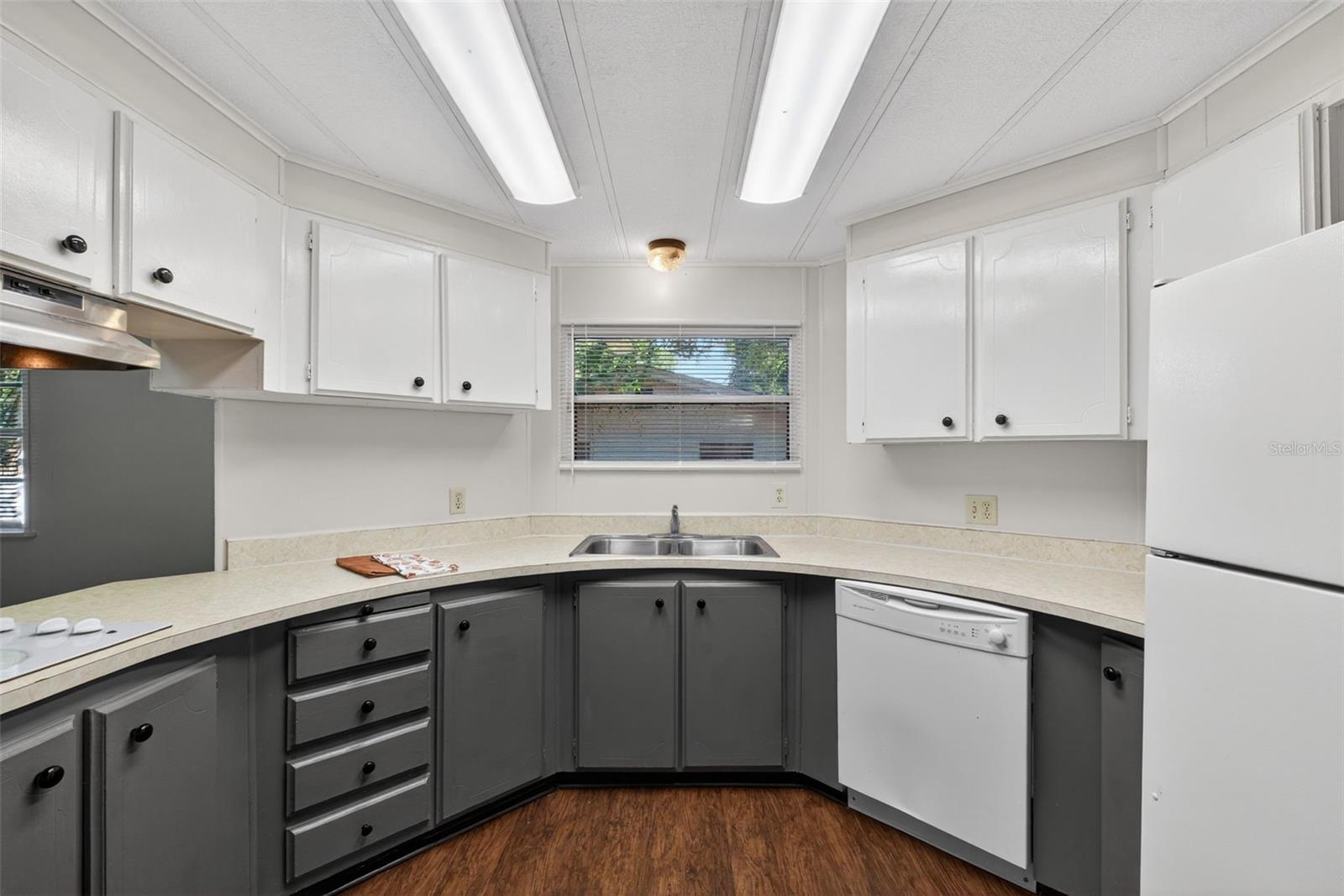 Image 21 of 79 For 214 Canova Drive