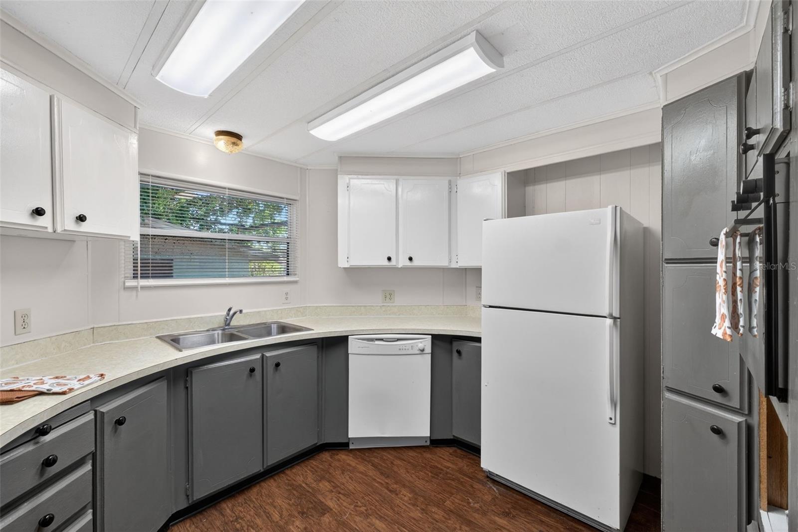 Image 22 of 79 For 214 Canova Drive