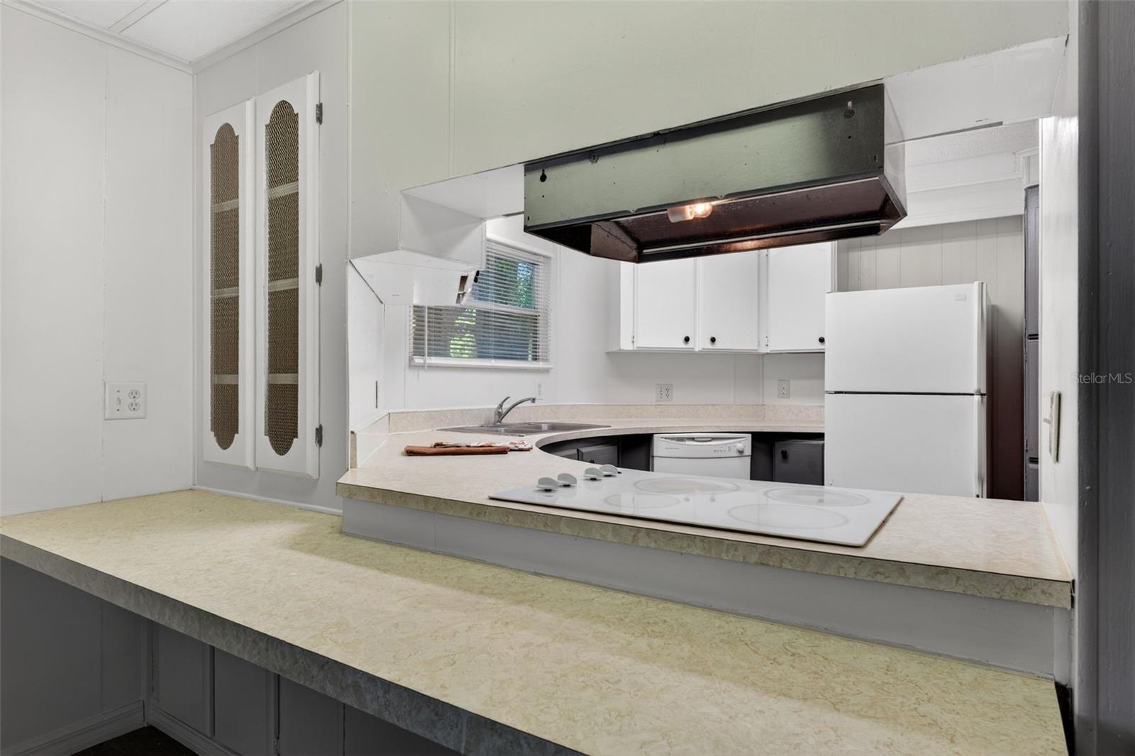 Image 24 of 79 For 214 Canova Drive