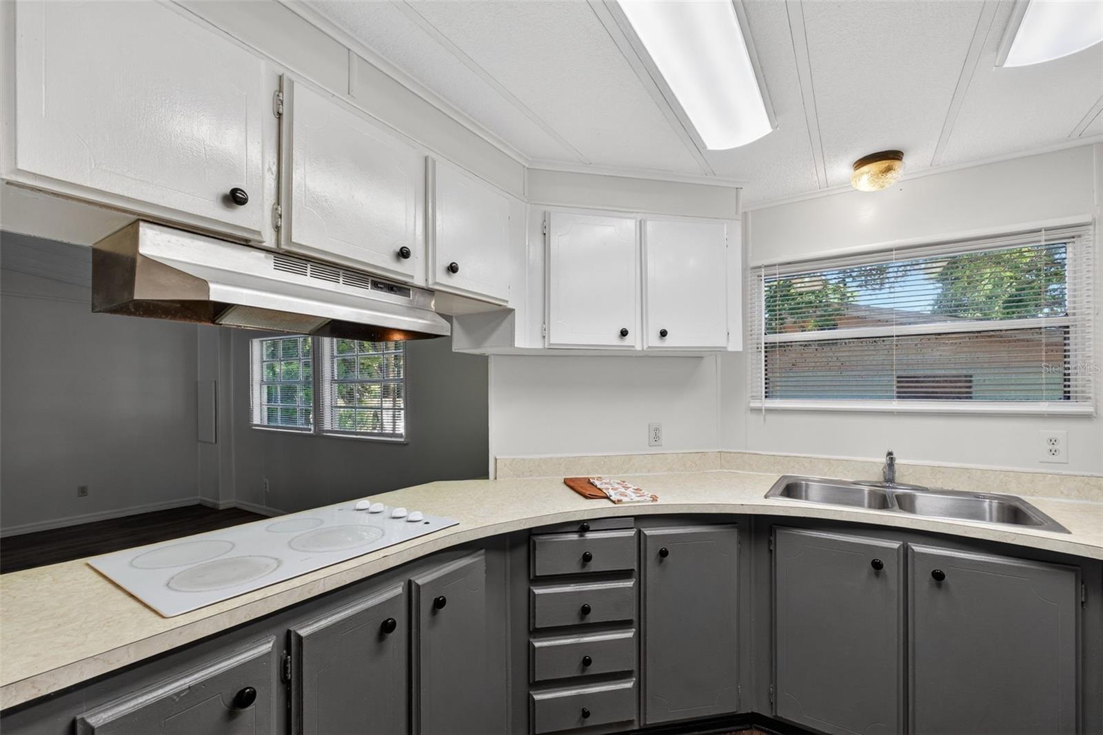 Image 26 of 79 For 214 Canova Drive