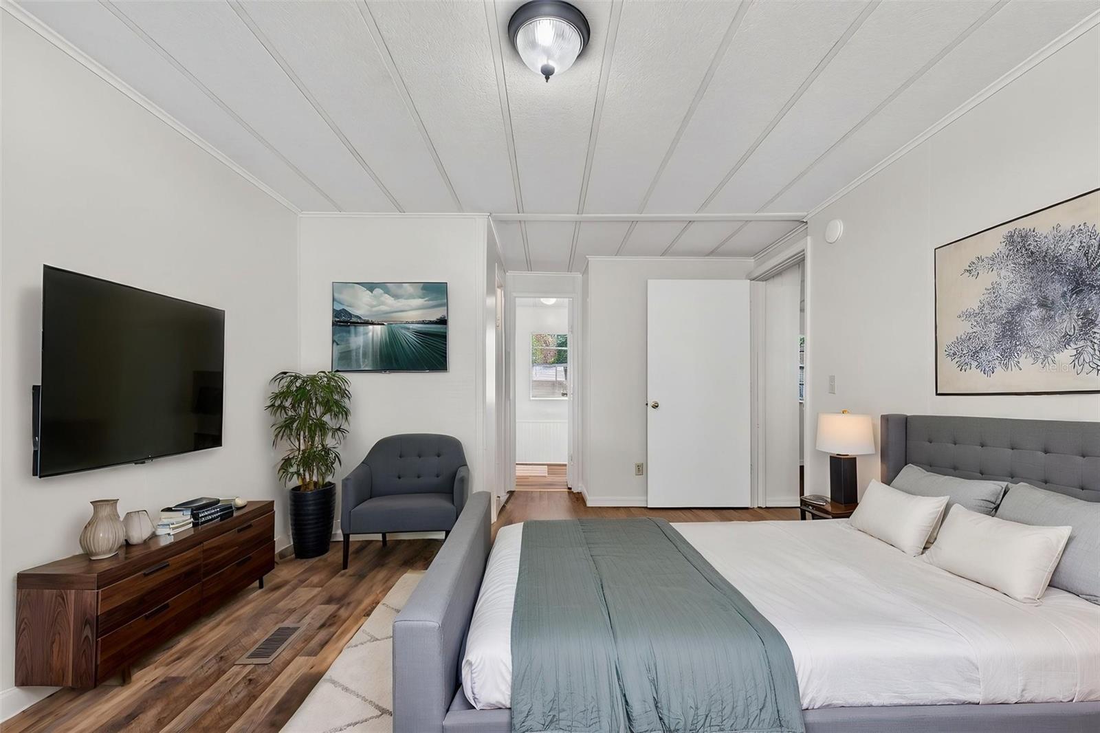 Image 38 of 79 For 214 Canova Drive