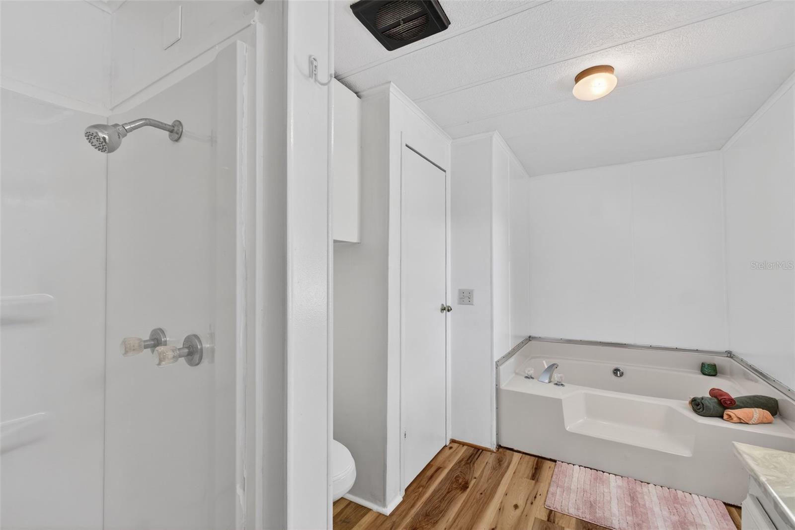 Image 43 of 79 For 214 Canova Drive