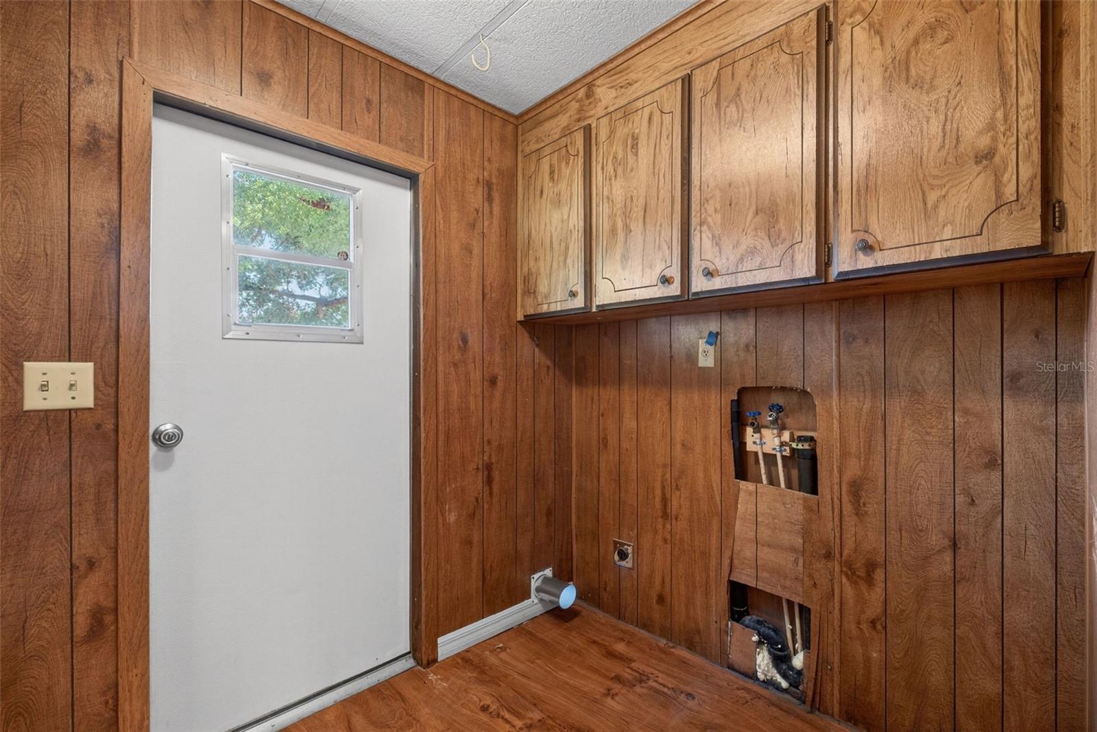 Image 47 of 79 For 214 Canova Drive