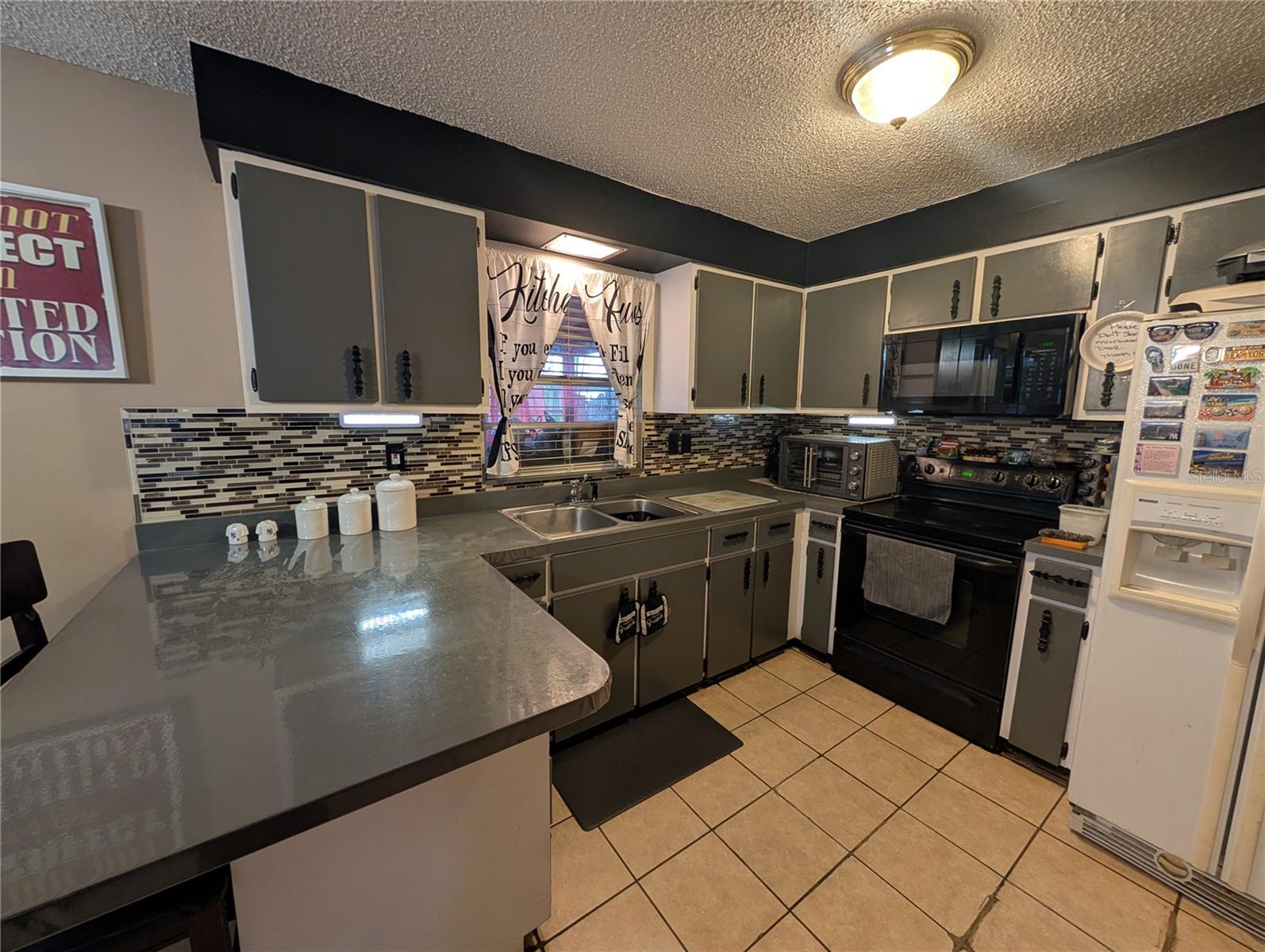 Image 11 of 33 For 2256 Greenway Place