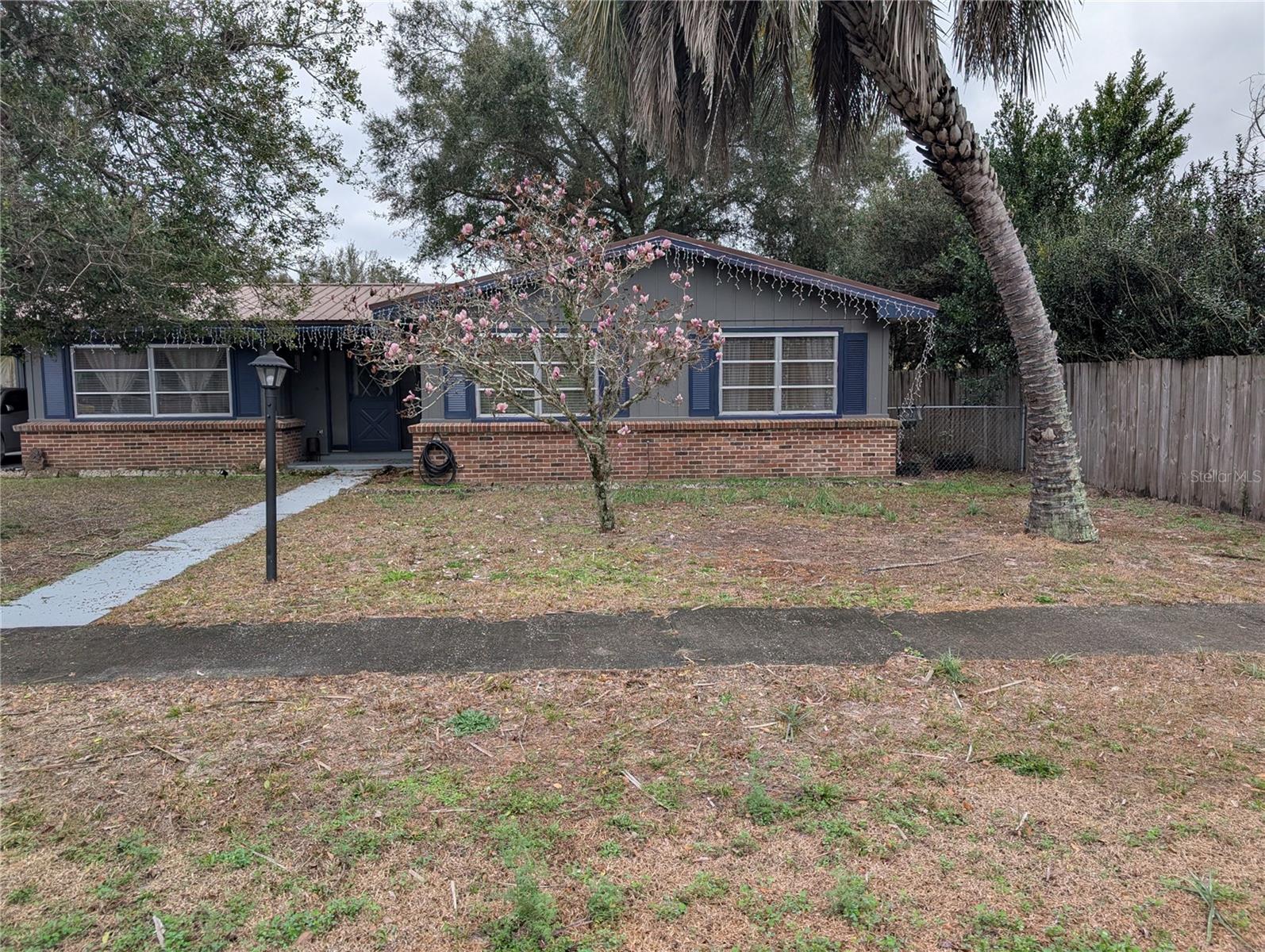 Image 3 of 33 For 2256 Greenway Place