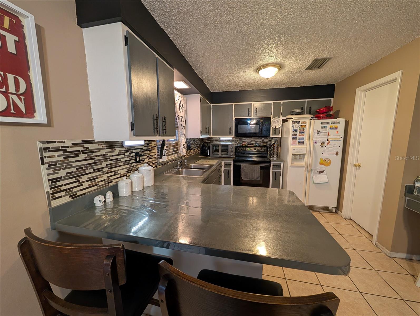 Image 8 of 33 For 2256 Greenway Place