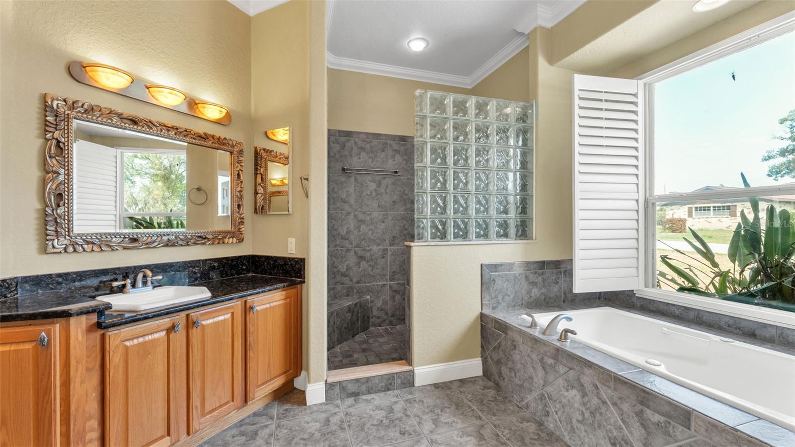 Image 20 of 38 For 629 Orange Valley Lane