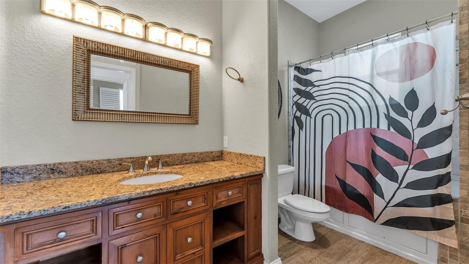 Image 23 of 38 For 629 Orange Valley Lane