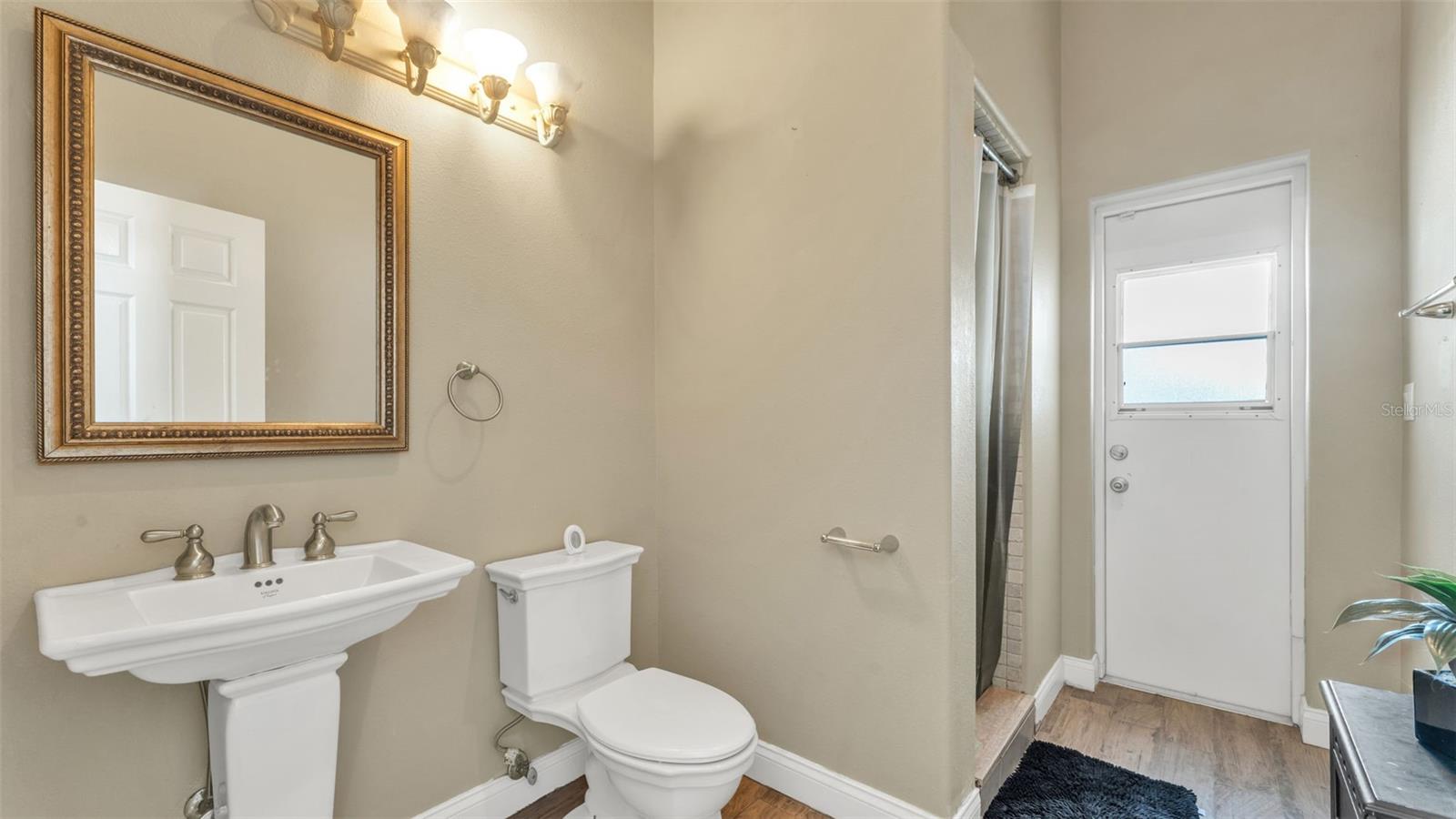 Image 25 of 38 For 629 Orange Valley Lane