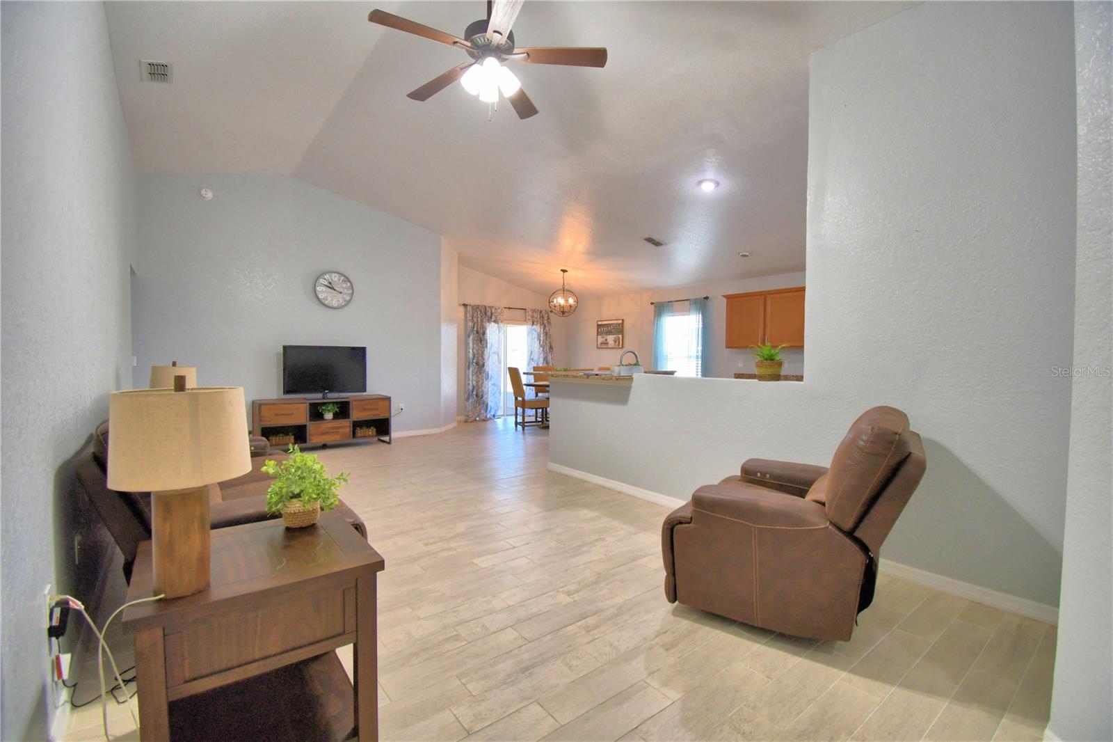 Image 42 of 79 For 4970 Mandolin Court