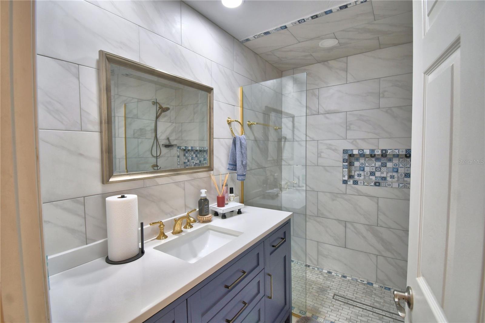 Image 34 of 85 For 2000 Lake Ariana Boulevard