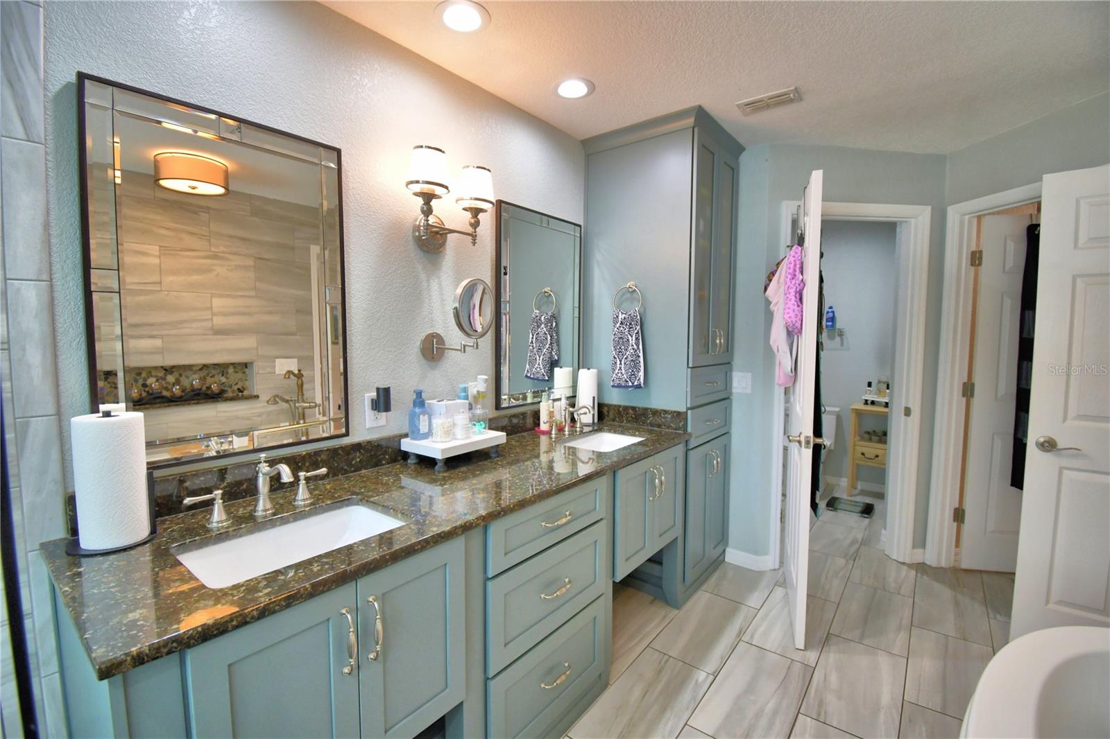 Image 54 of 85 For 2000 Lake Ariana Boulevard