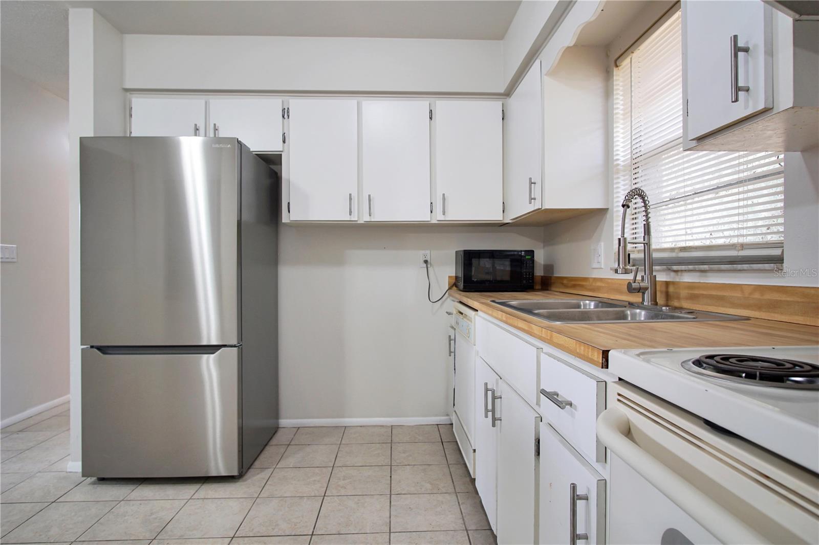 Image 5 of 21 For 2287 Avenue G Nw  Unit B