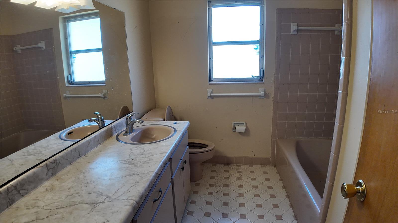 Image 12 of 27 For 5026 Socrum Loop Road