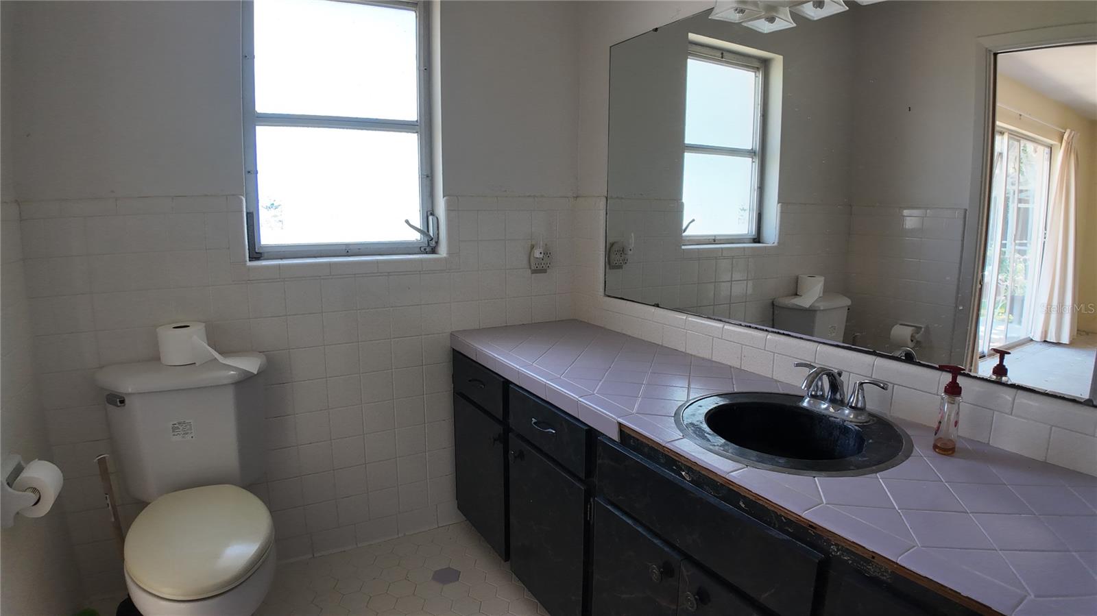 Image 19 of 27 For 5026 Socrum Loop Road