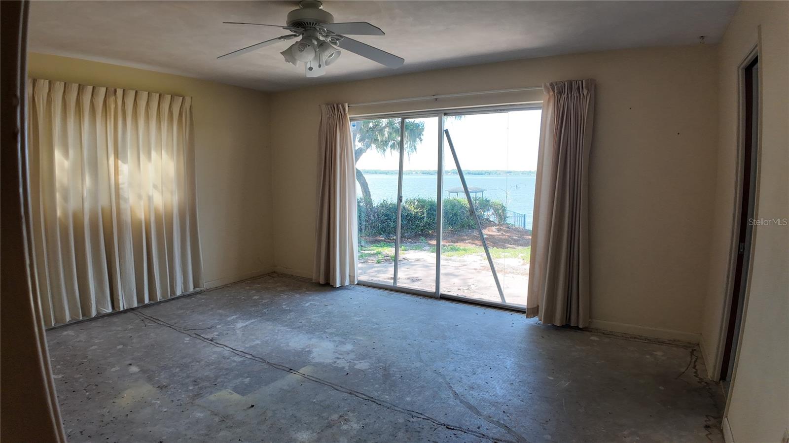 Image 20 of 27 For 5026 Socrum Loop Road