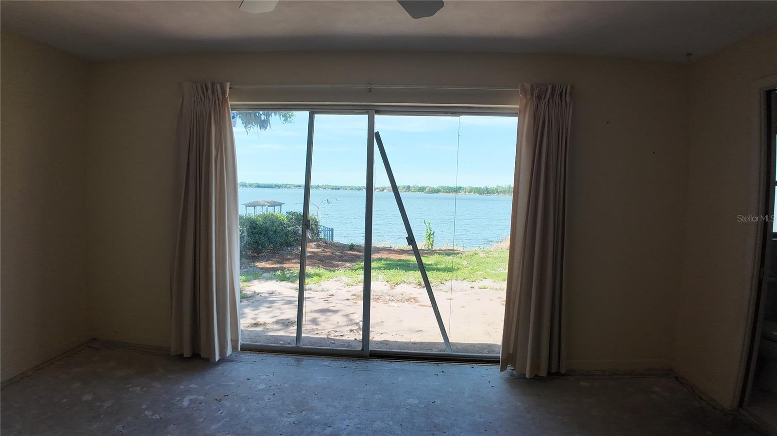 Image 21 of 27 For 5026 Socrum Loop Road