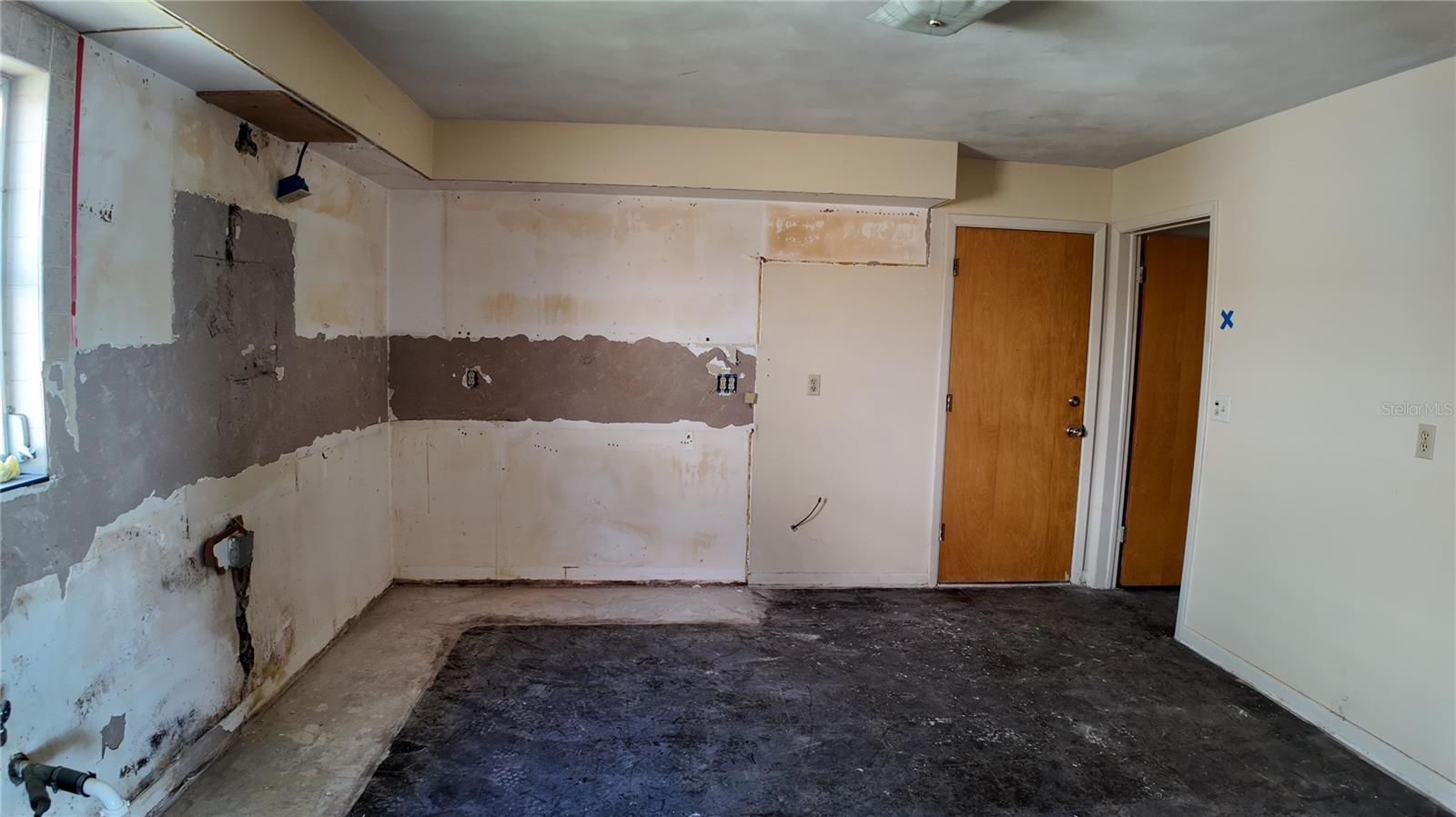 Image 7 of 27 For 5026 Socrum Loop Road