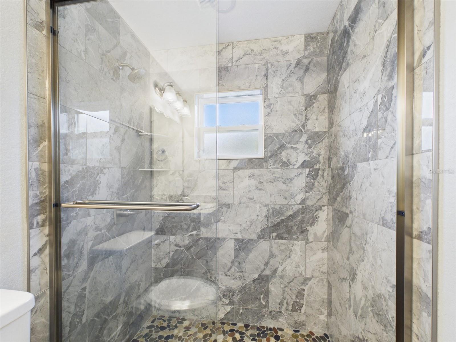 Image 19 of 27 For 837 Lincoln Avenue