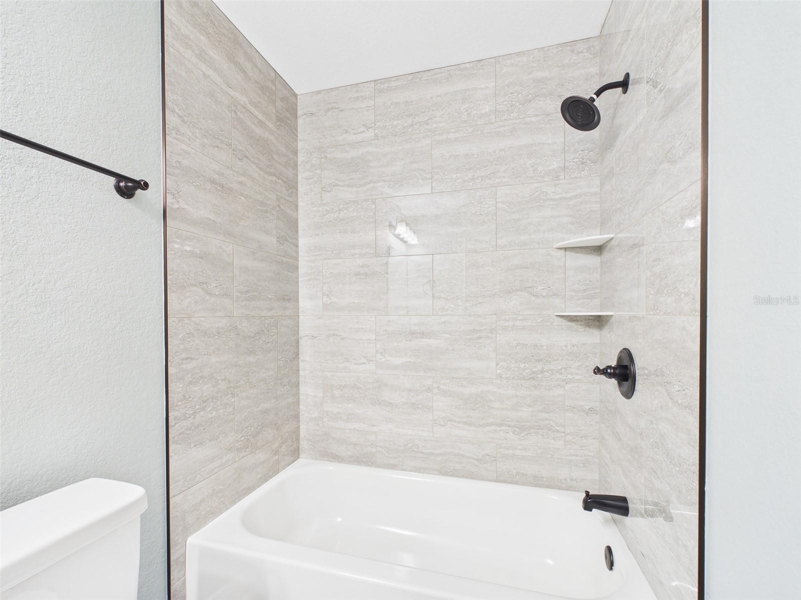 Image 13 of 30 For 723 Adams Street