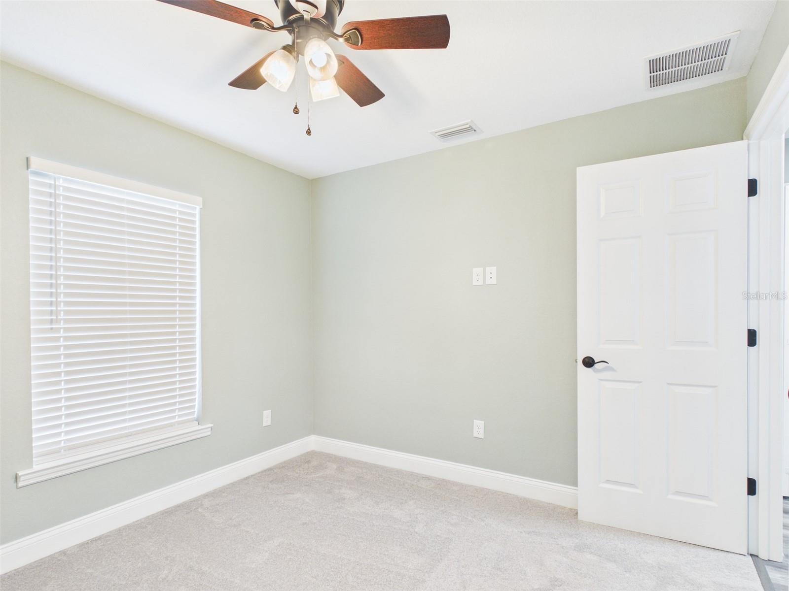 Image 21 of 30 For 723 Adams Street