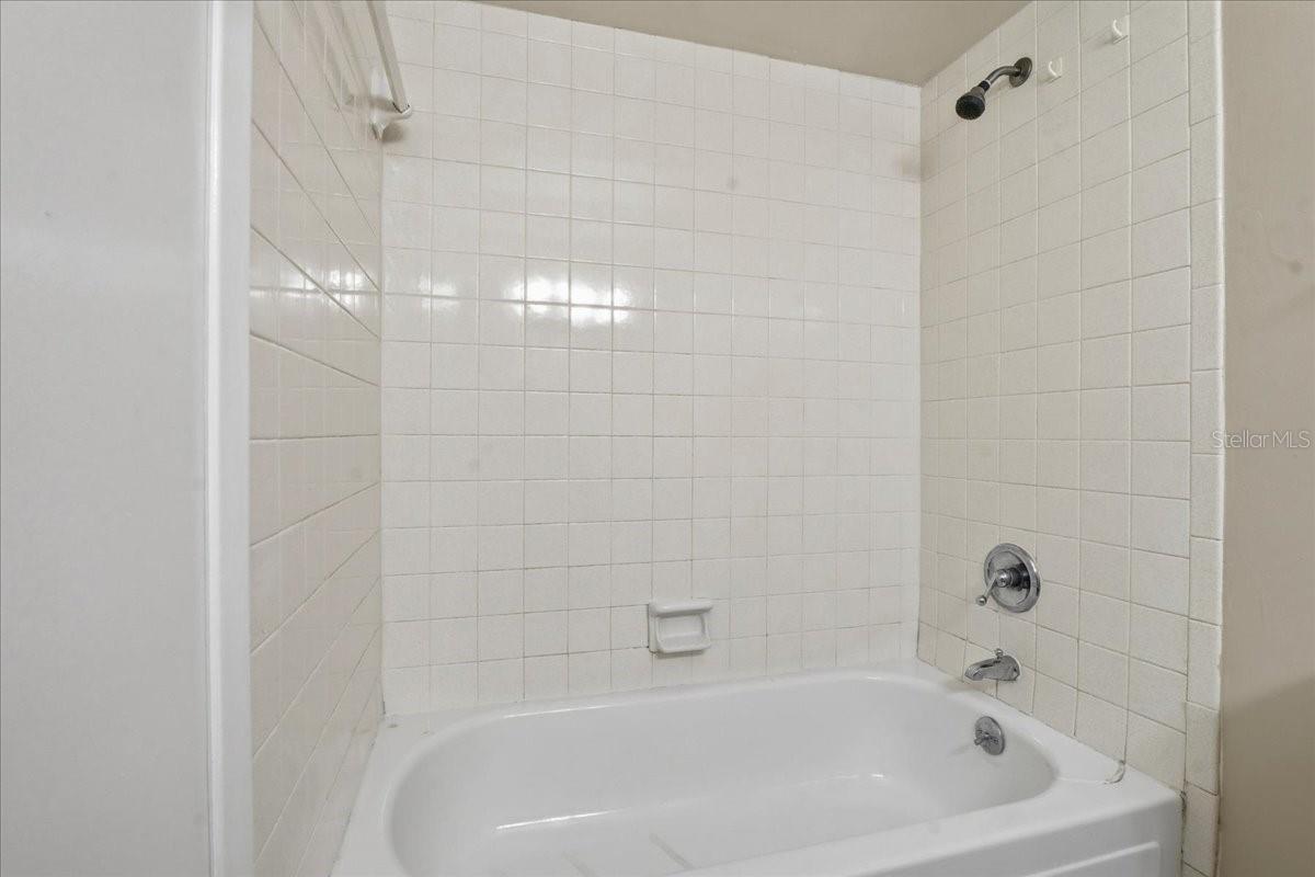 Image 17 of 52 For 425 S Ramona Ave