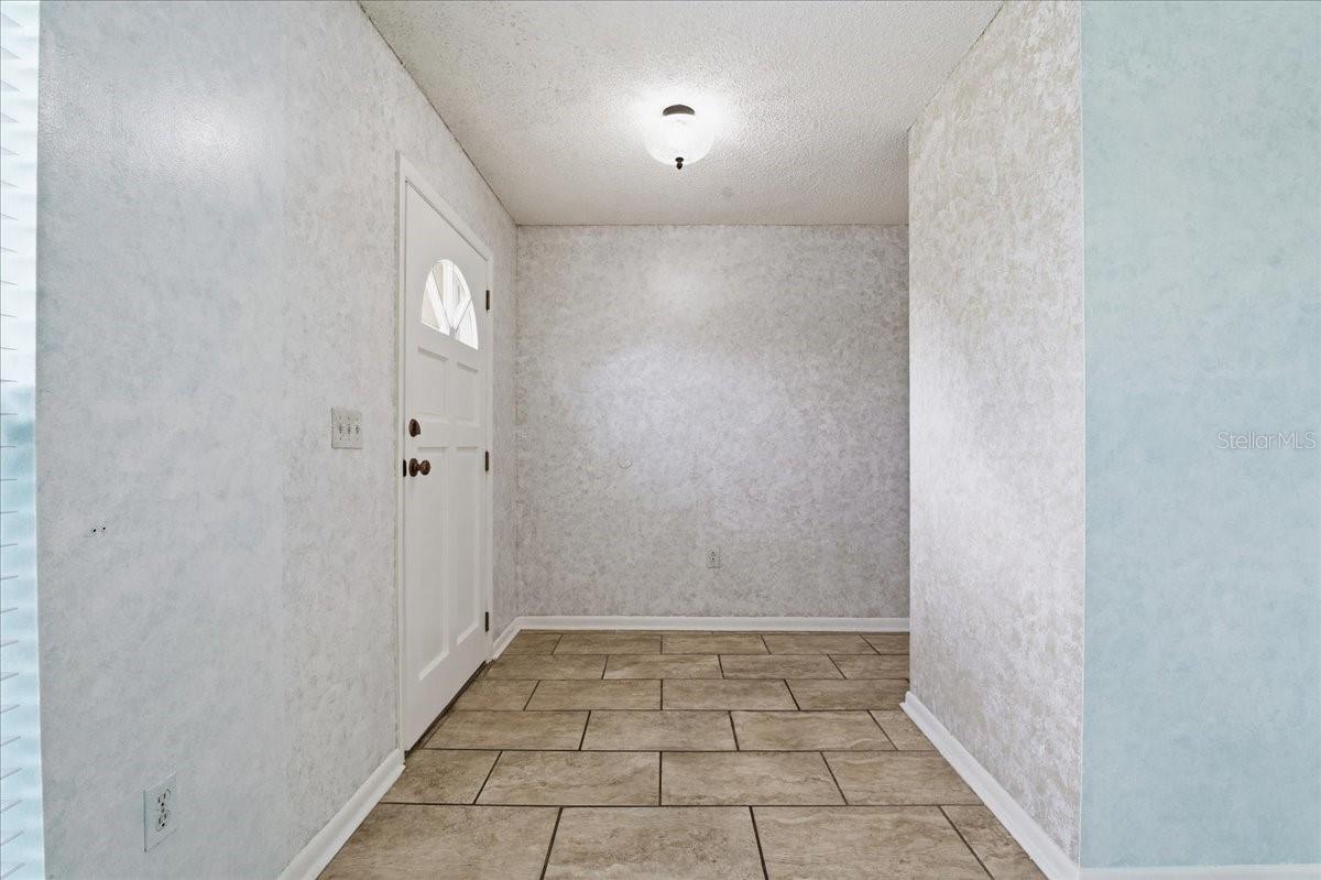 Image 2 of 52 For 425 S Ramona Ave