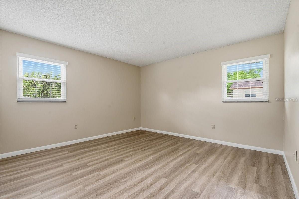 Image 21 of 52 For 425 S Ramona Ave