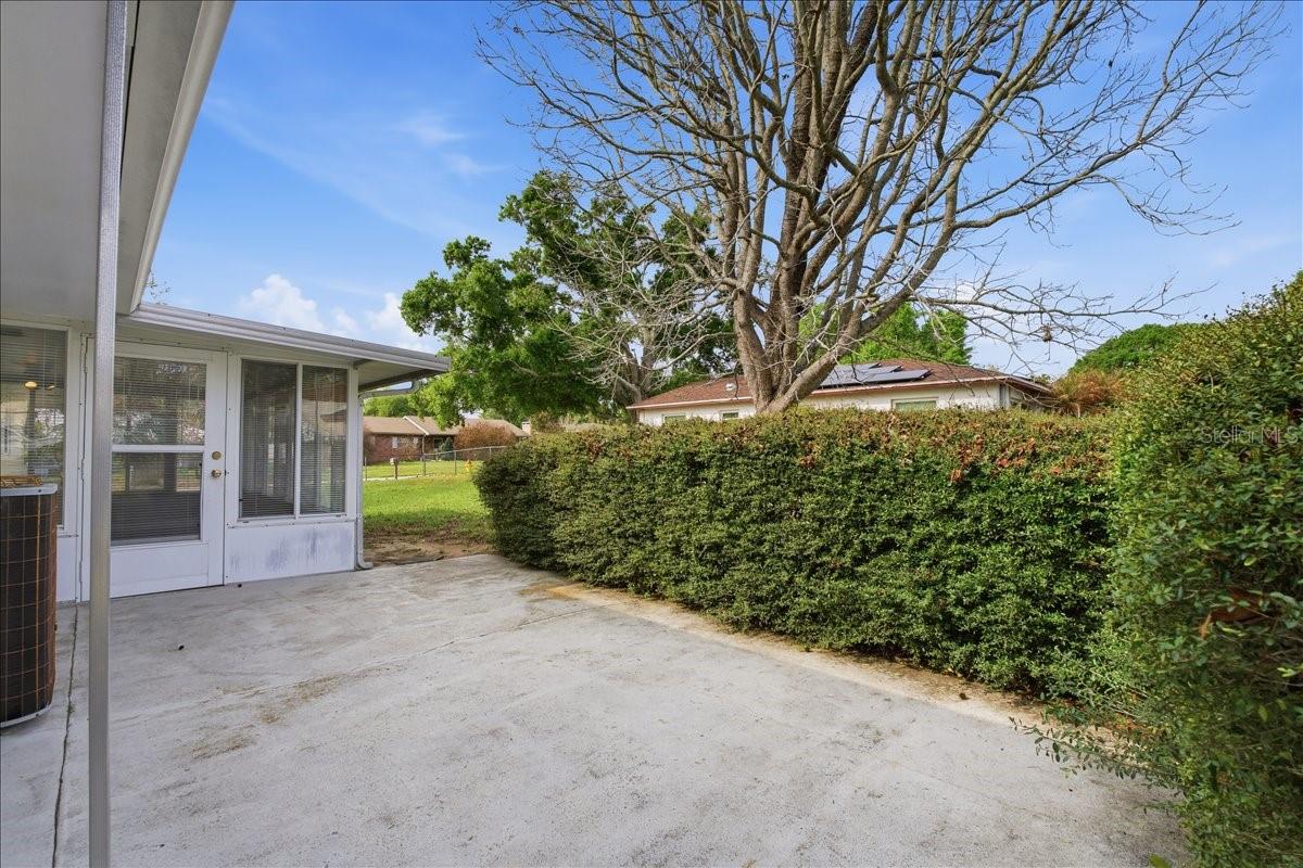 Image 29 of 52 For 425 S Ramona Ave