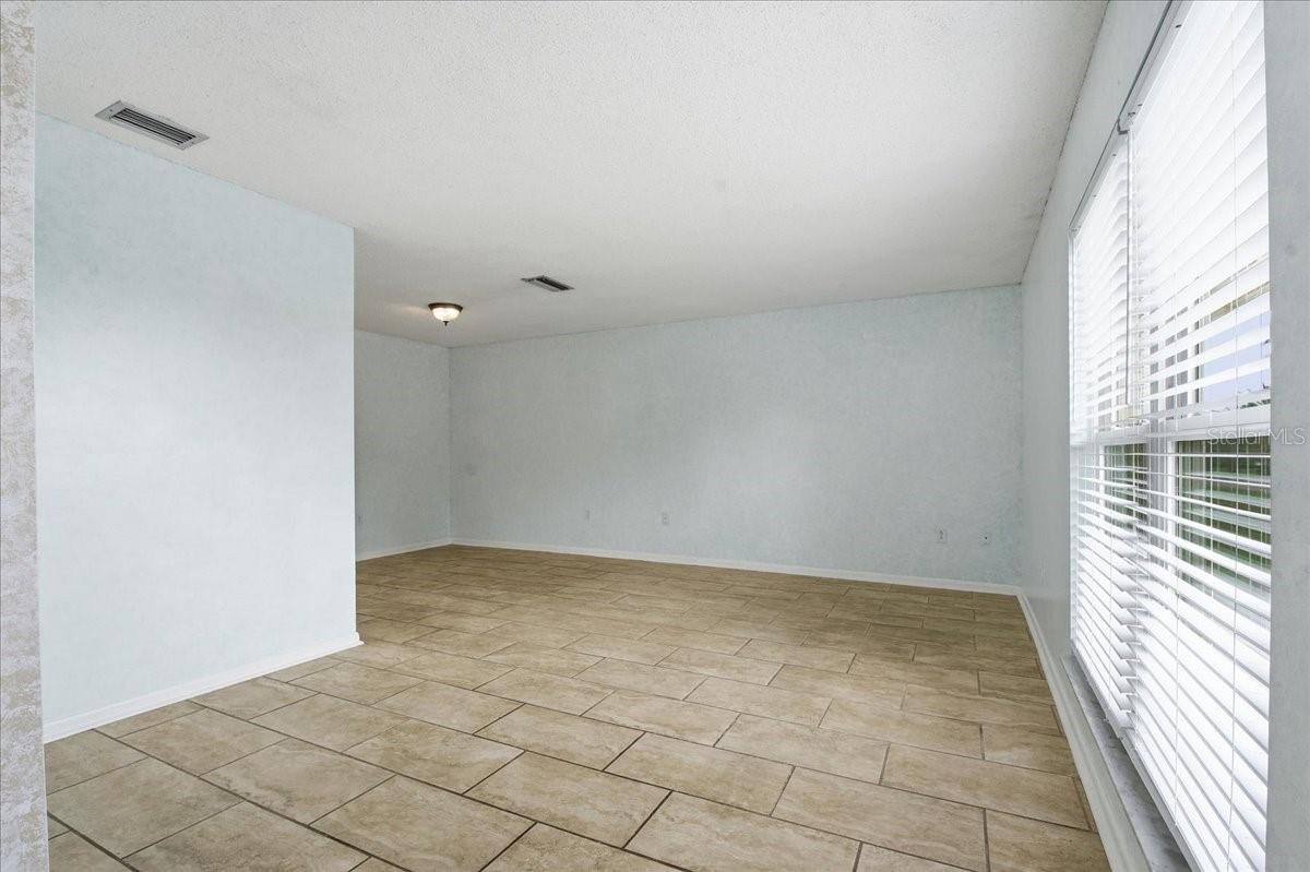 Image 3 of 52 For 425 S Ramona Ave